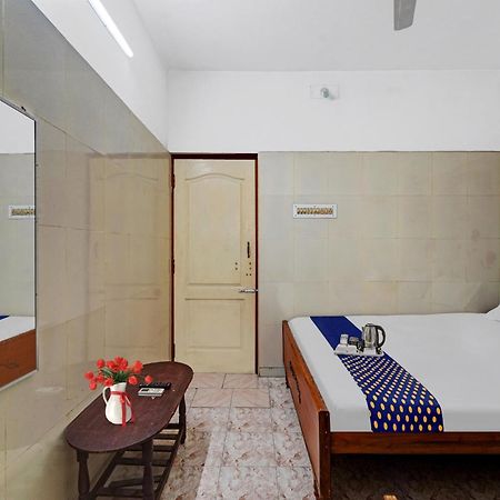 Spot On New Golden Star Guest House Near Thirumangalam Metro Station Ченнаи Экстерьер фото