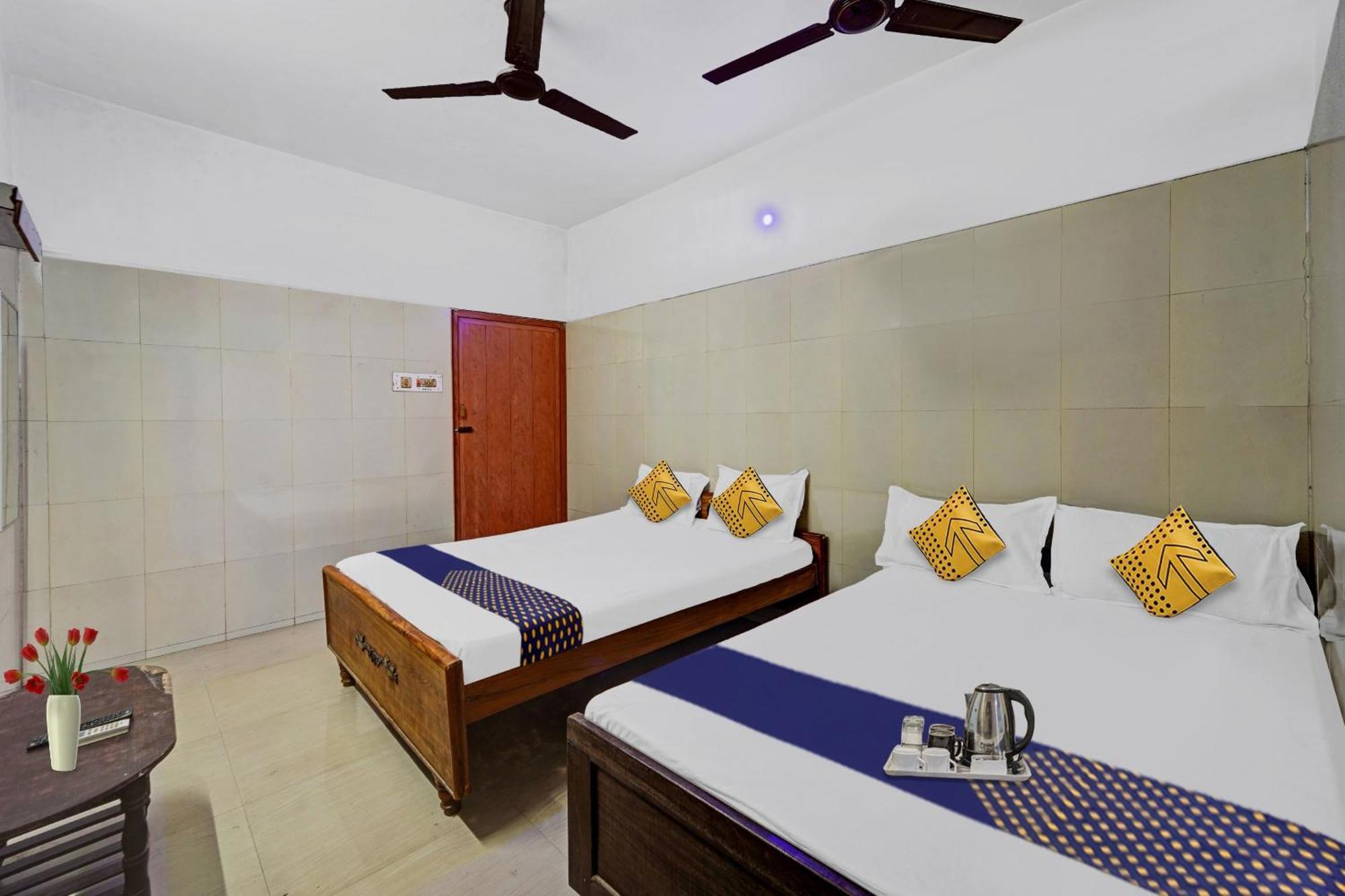 Spot On New Golden Star Guest House Near Thirumangalam Metro Station Ченнаи Экстерьер фото